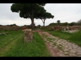 05000 ostia - regio i - via della foce - aula dei mensores (i,xix,1.3) - blick ri westen.jpg